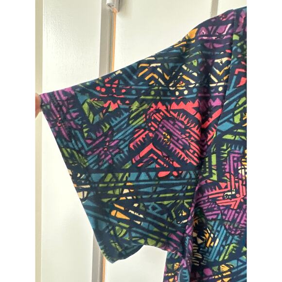 LuLaRoe Christy T Top Casual Stretch Multicolor Geometric Hi-lo Hem Women’s XS - Picture 5 of 7